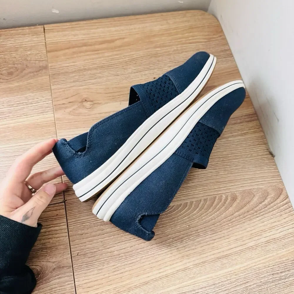 Clarks Women's Breeze Vibe CloudSteppers Slip On Loafer Navy Size 6